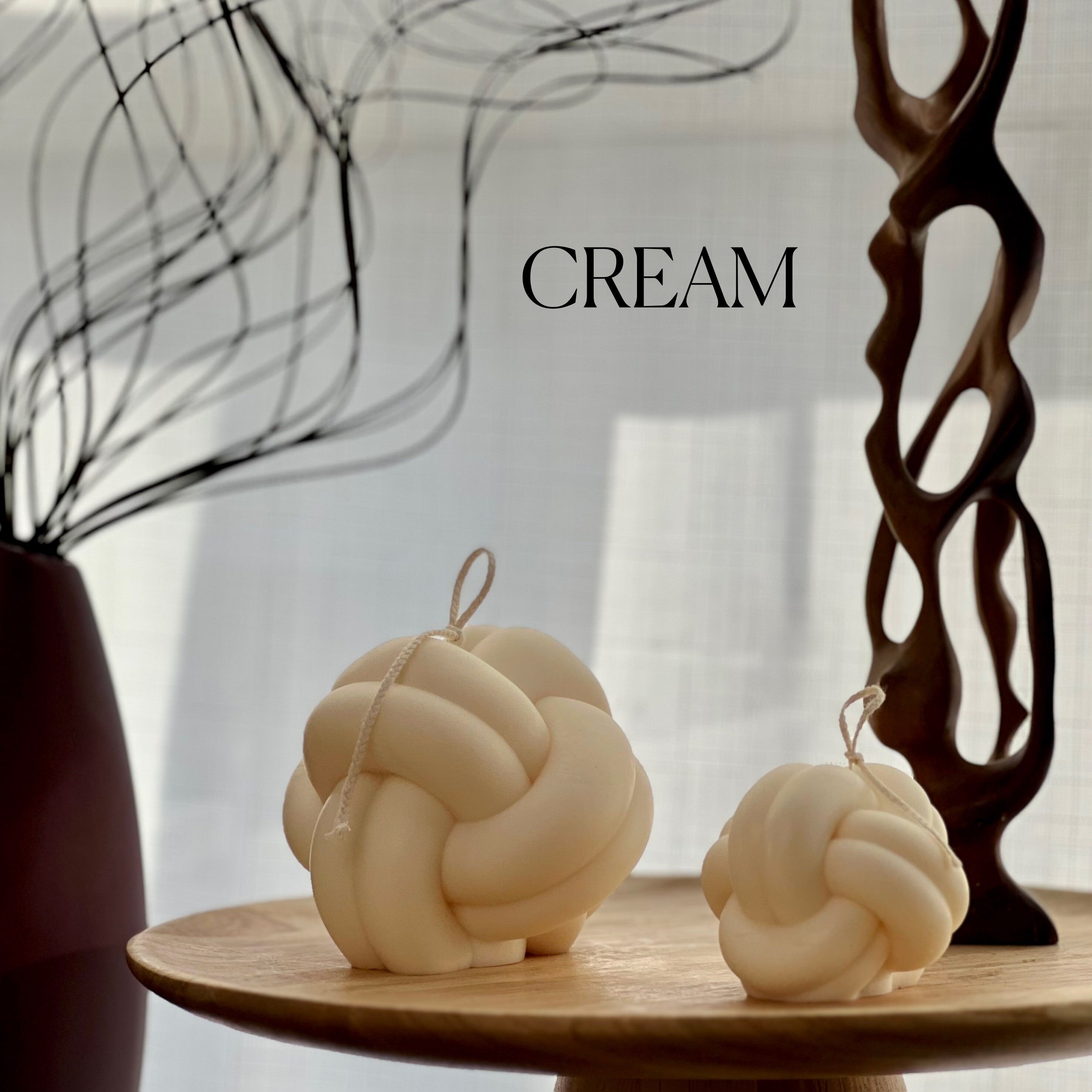 Minimalist Knot Soy Candle: Coffee Table Decor